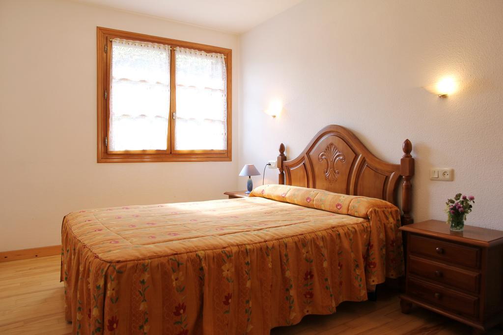 Apartamentos Los Tilos Benasque Oda fotoğraf