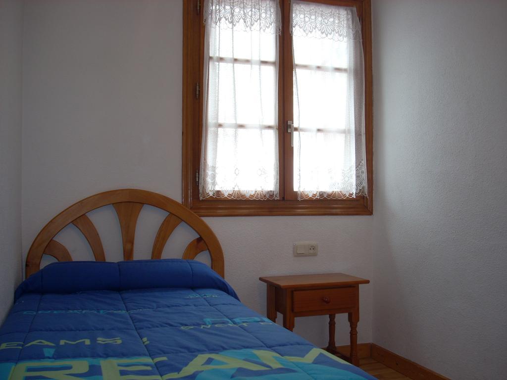 Apartamentos Los Tilos Benasque Oda fotoğraf