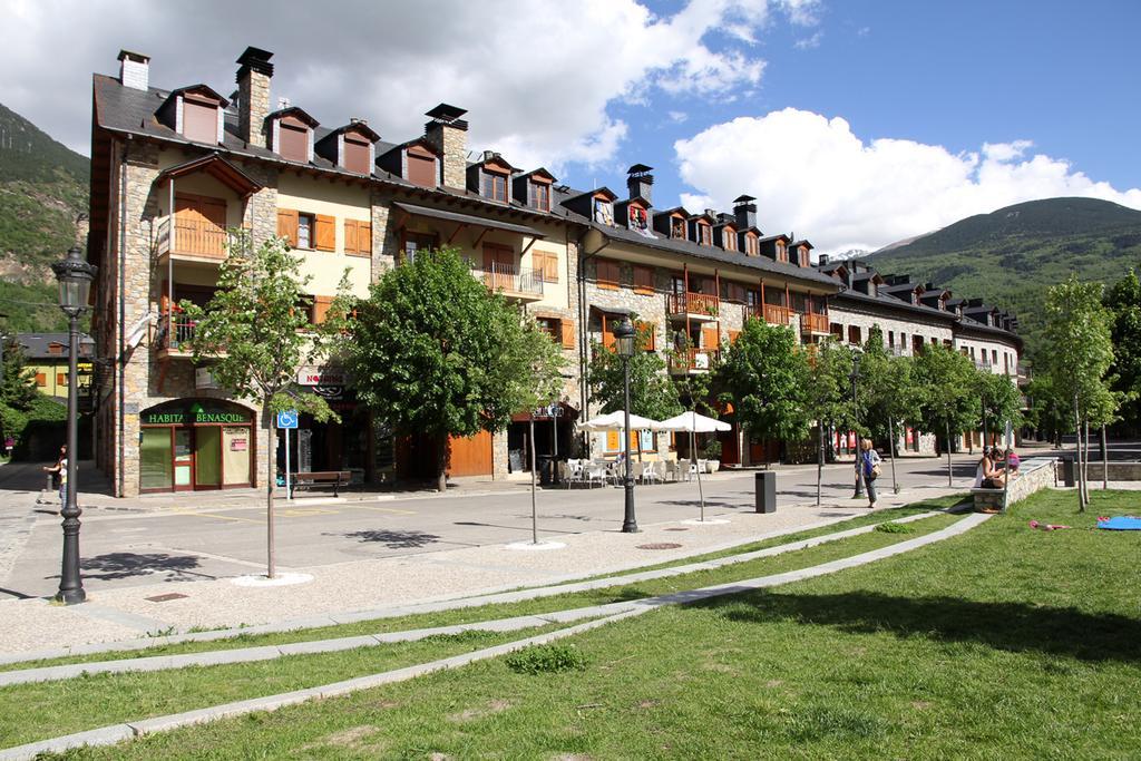 Apartamentos Los Tilos Benasque Oda fotoğraf